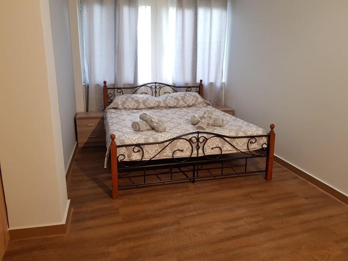 אתונה Lux & Cool Apartments Miaoyli מראה חיצוני תמונה